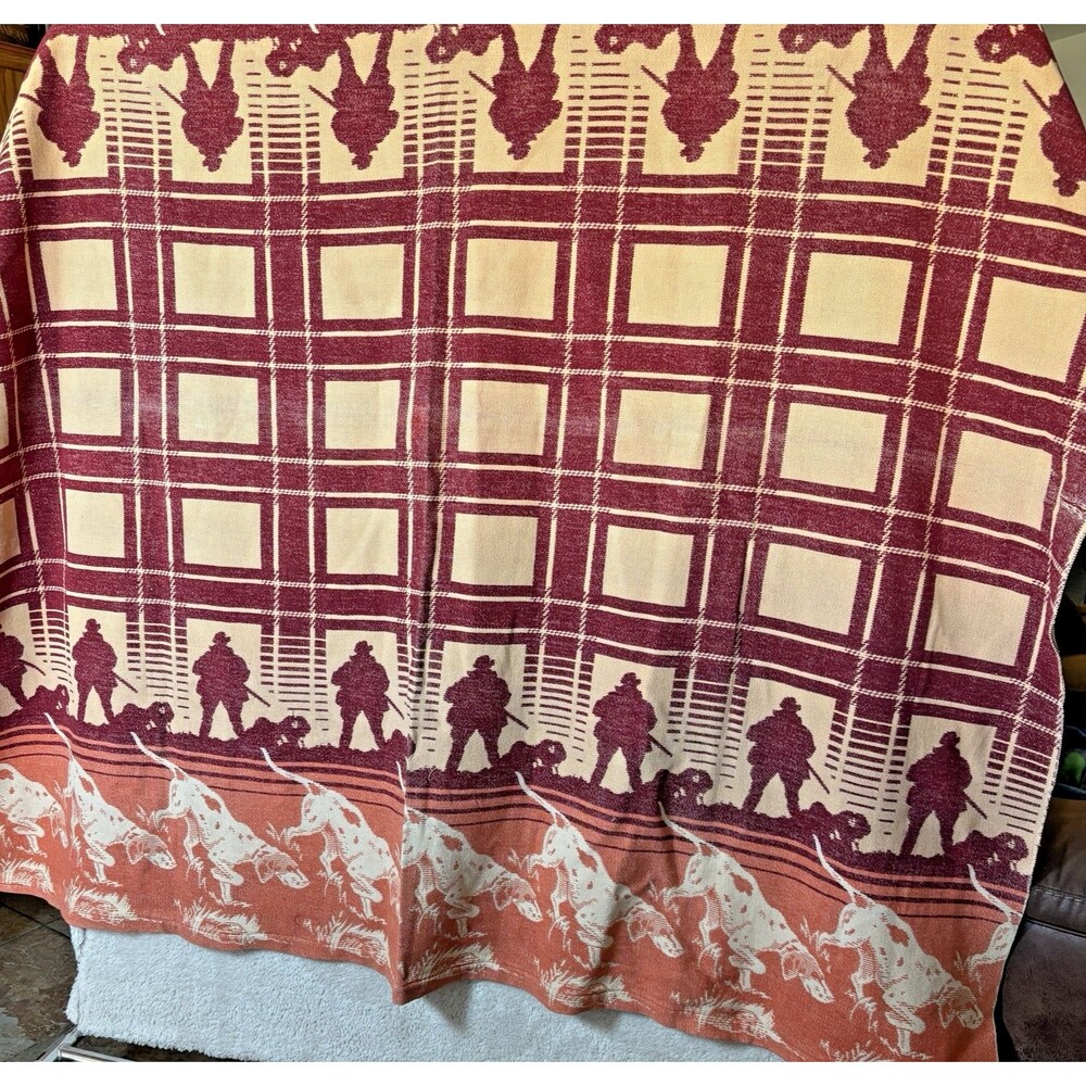 VTG Beacon Blanket 62"x70" Reversible Hunting Dogs Pointers Cabin Ranch Burgundy